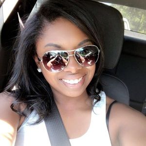 Meet your Posher, Jennifer